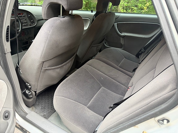Saab 9-3 6 of 8