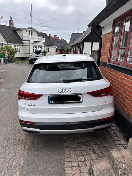Audi Q3 3 of 3