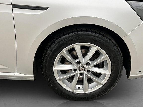 Renault Megane 30 of 30