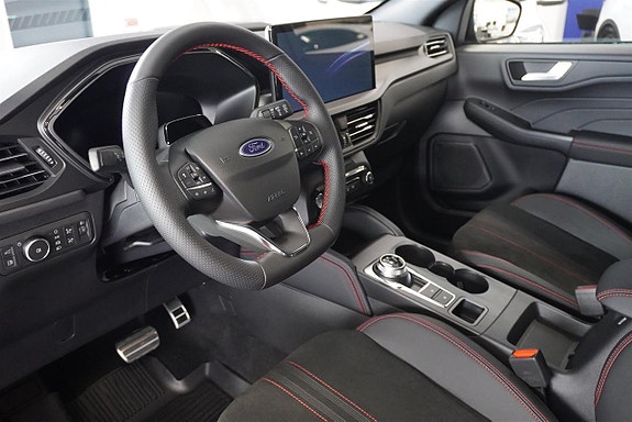 Ford Kuga 2 of 13