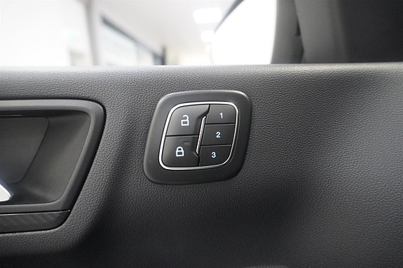 Ford Kuga 12 of 20