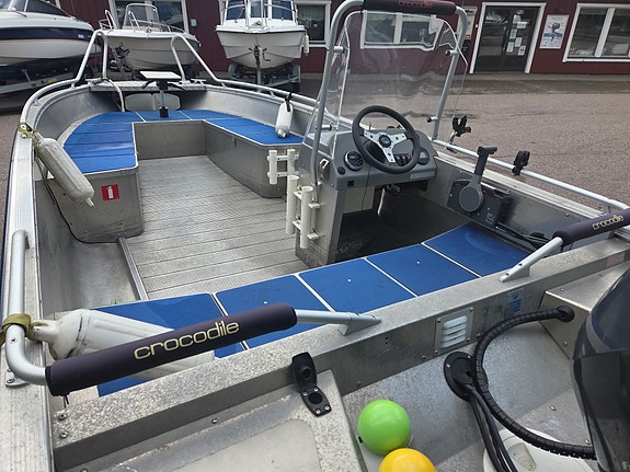 Linder 460 arkip med Yamaha F40 3 of 3