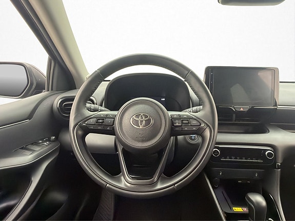 Toyota Yaris 13 of 30