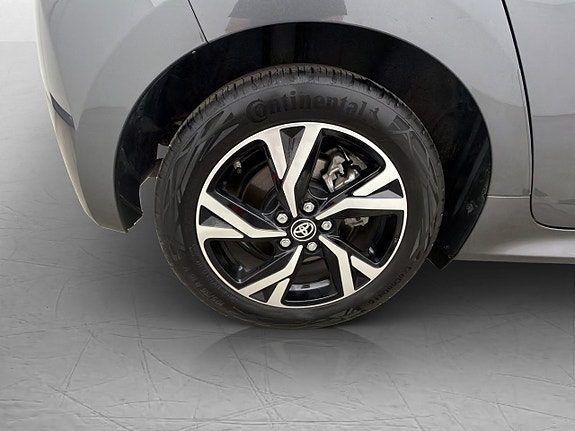 Toyota Yaris 28 of 30