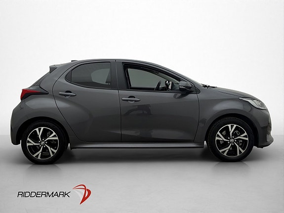 Toyota Yaris 9 of 30