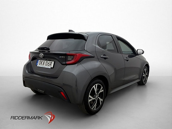 Toyota Yaris 8 of 30