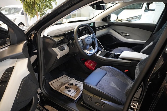 Ford Explorer 2 of 22