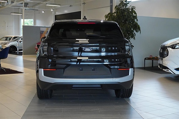Ford Explorer 9 of 22