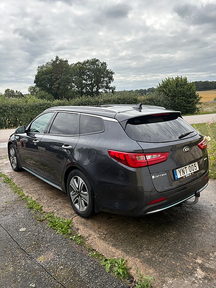 Kia Optima 2 of 7