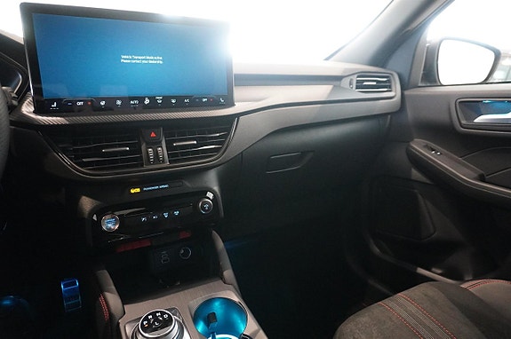 Ford Kuga 9 of 13