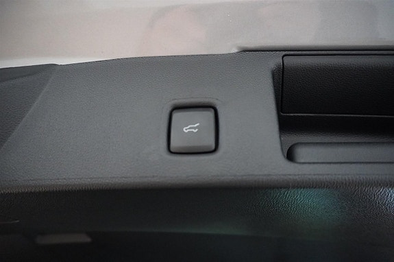 Ford Kuga 12 of 13
