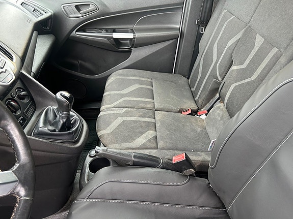 Ford Transit Connect 5 of 11