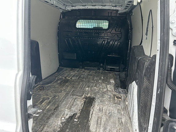 Ford Transit Connect 8 of 11