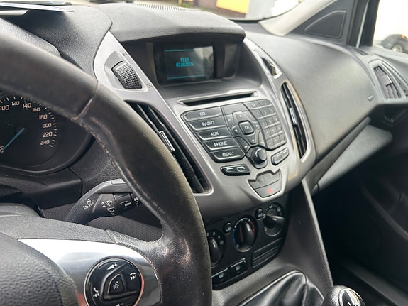Ford Transit Connect 6 of 11