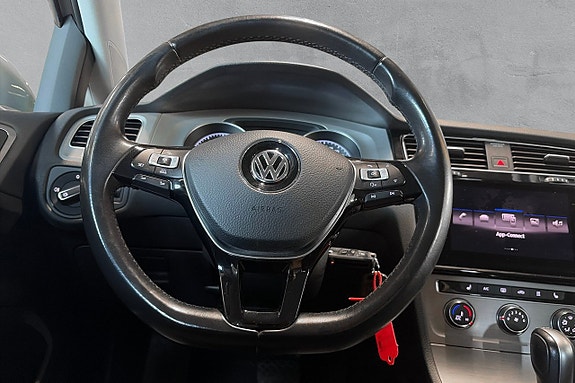 Volkswagen Passat 11 of 17