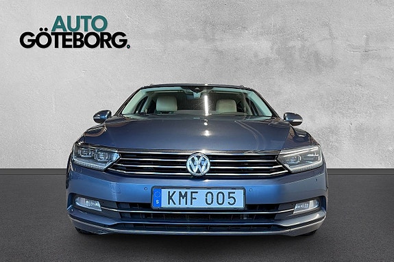 Volkswagen Passat 8 of 17