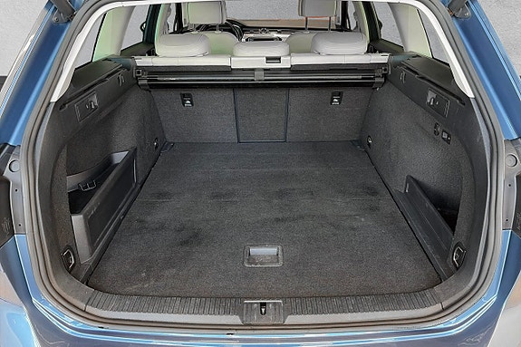 Volkswagen Passat 17 of 17