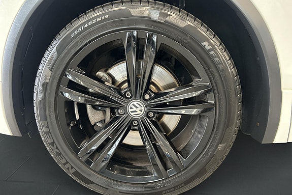 Volkswagen Tiguan 21 of 29