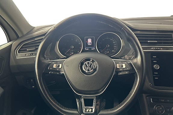 Volkswagen Tiguan 12 of 29