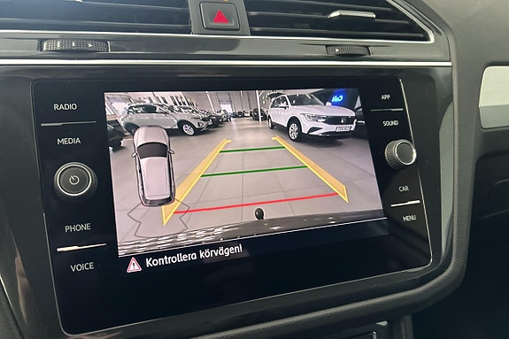 Volkswagen Tiguan 25 of 29
