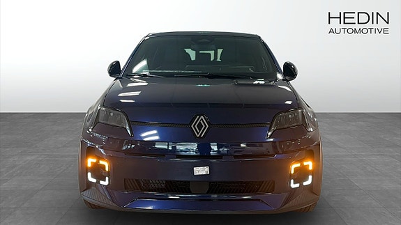Renault 5 E-Tech 8 of 9