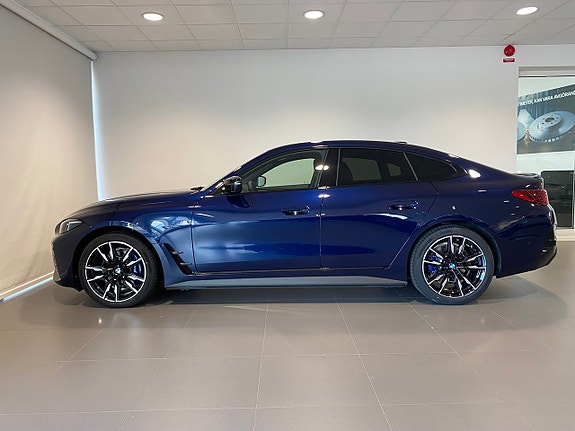 BMW i4 2 of 16