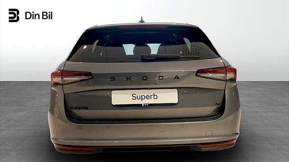 Skoda Superb 5 of 12