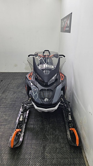 Lynx 49 Ranger PRO 600R E-TEC 2 of 10
