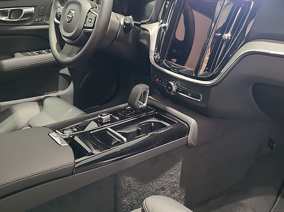 Volvo V60 16 of 18