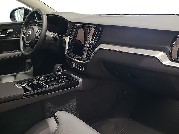 Volvo V60 4 of 18