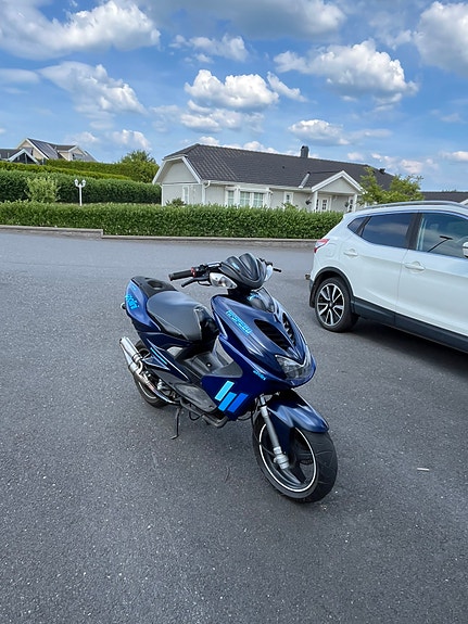 Yamaha Aerox 50 3 of 4