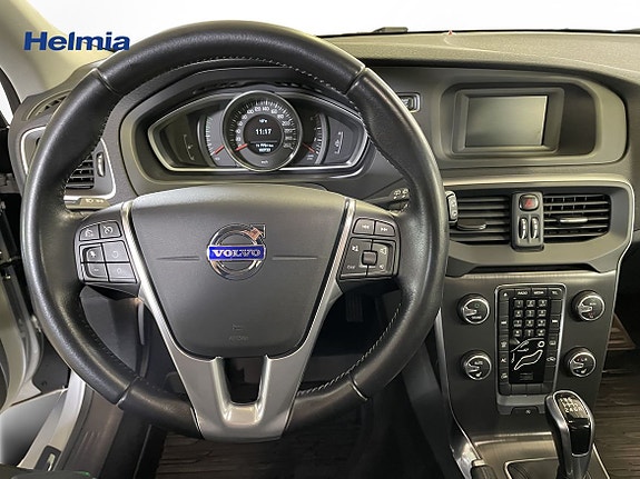Volvo V40 10 of 17
