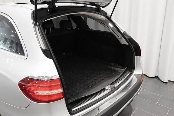 Mercedes-Benz E220 d 5 of 25
