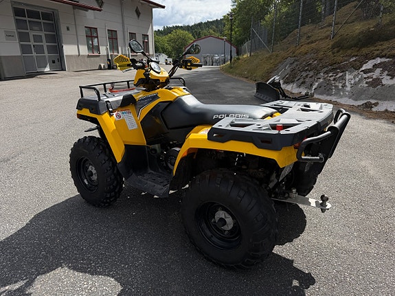 Polaris Sportsman Forest 500 HO Terräng. Begagnad. Inkl. plog och dubbdäck. 2 of 5