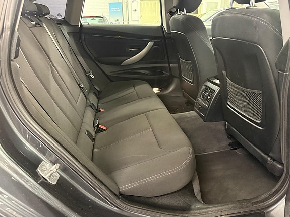 BMW 320d 25 of 26