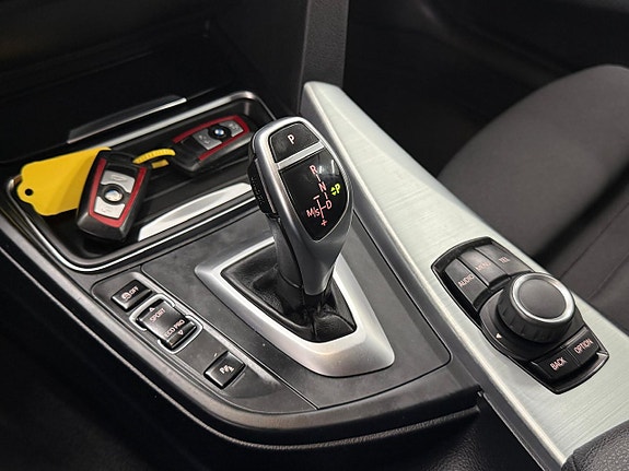 BMW 320d 15 of 26