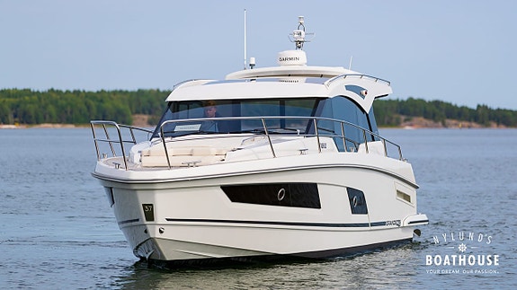 Grandezza 37 CA | 2x Volvo Penta D4-300 3 of 30
