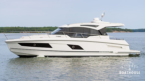 Grandezza 37 CA | 2x Volvo Penta D4-300 5 of 30
