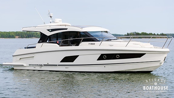 Grandezza 37 CA | 2x Volvo Penta D4-300 18 of 30