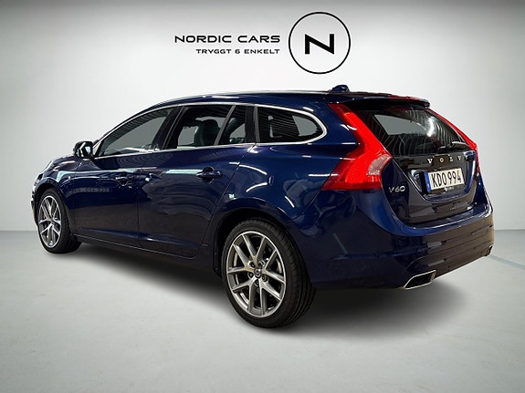 Volvo V60 2 of 19