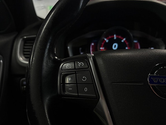 Volvo V60 15 of 19