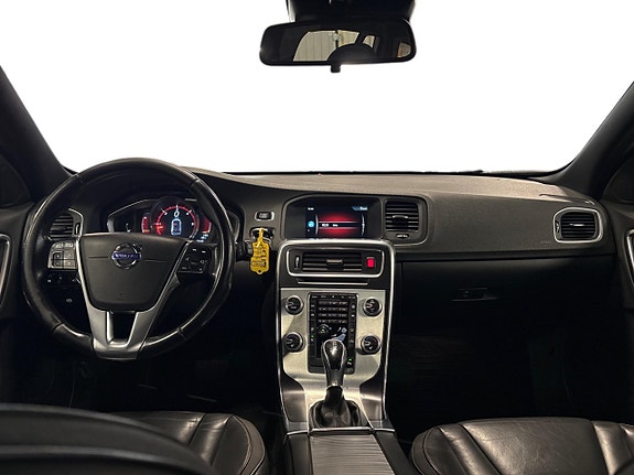Volvo V60 11 of 19