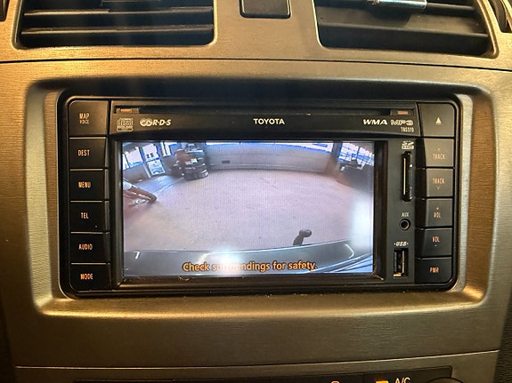Toyota Avensis 12 of 14