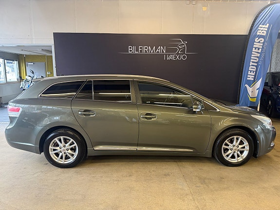 Toyota Avensis 3 of 14