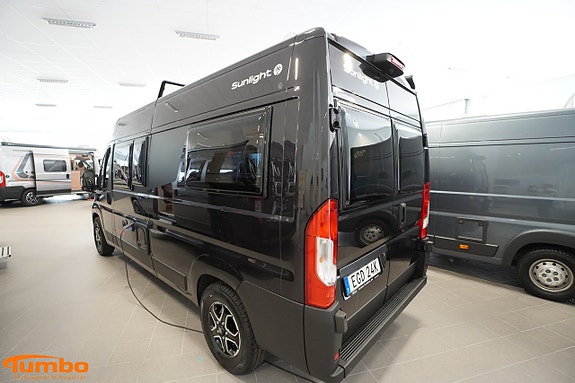 Sunlight Cliff 602 Adventure Van140hk Automat Svart Metallic 16 of 17