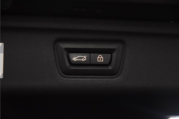 BMW 330i 22 of 23