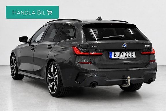BMW 330i 7 of 23