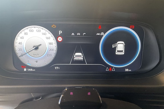 Hyundai i20 11 of 16