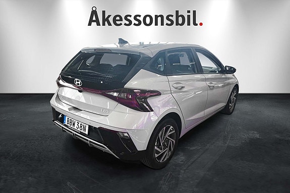 Hyundai i20 4 of 16