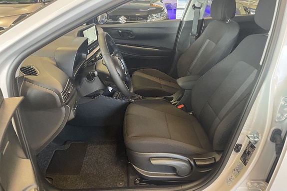 Hyundai i20 8 of 16